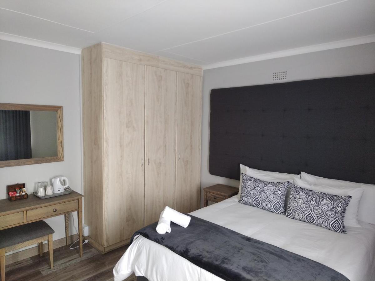 Blue Owl Guest House モーセル・ベイ エクステリア 写真