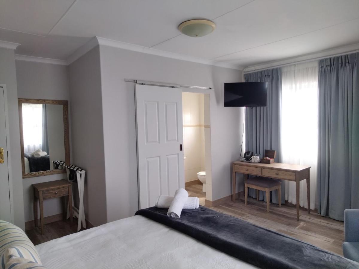 Blue Owl Guest House モーセル・ベイ エクステリア 写真