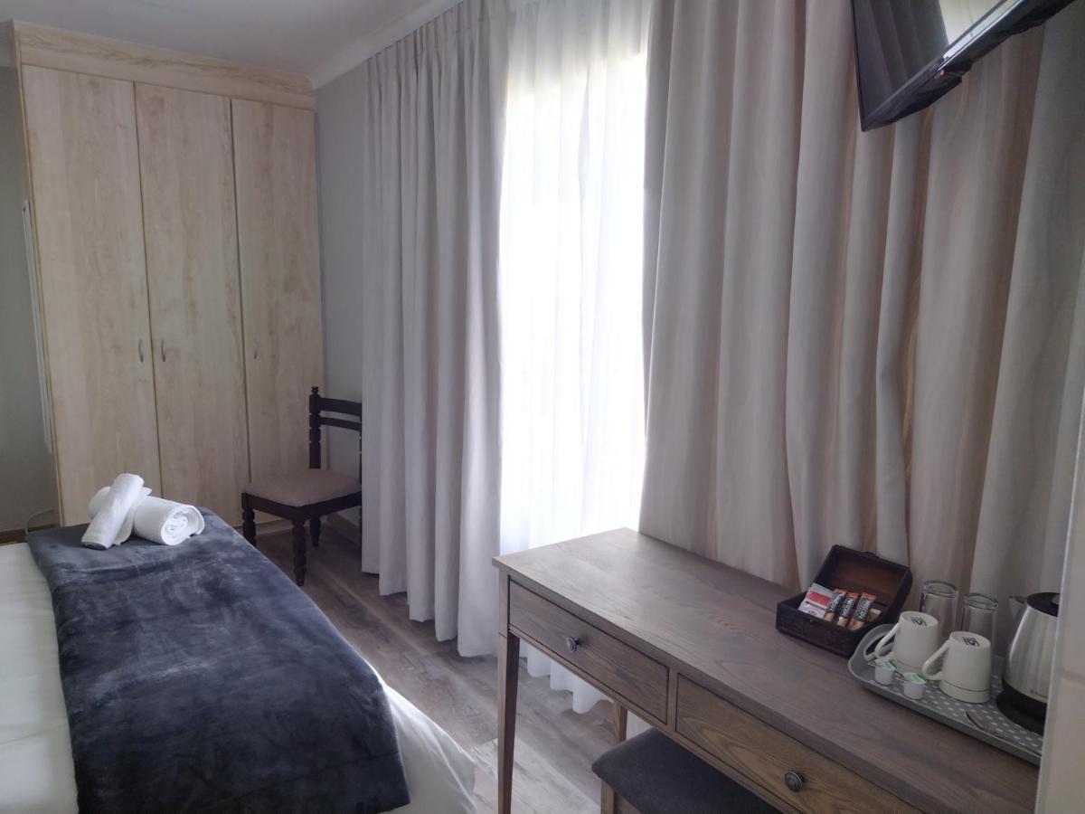 Blue Owl Guest House モーセル・ベイ エクステリア 写真